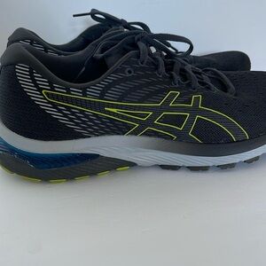 Ascics Gell-Cumulus 22